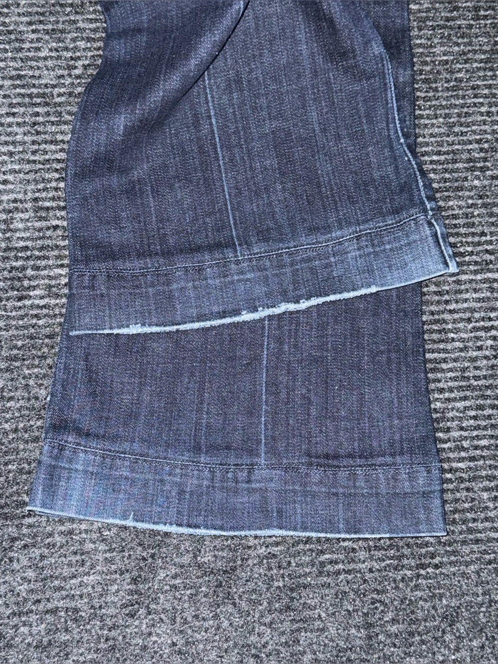 7 For All Mankind Women's Flare Jeans in Dark Blue Denim - Picture 8 of 10